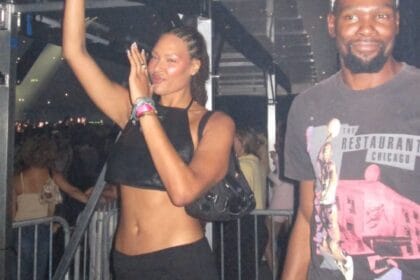 liz cambage net worth