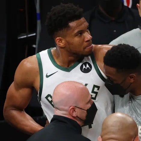 giannis slaps