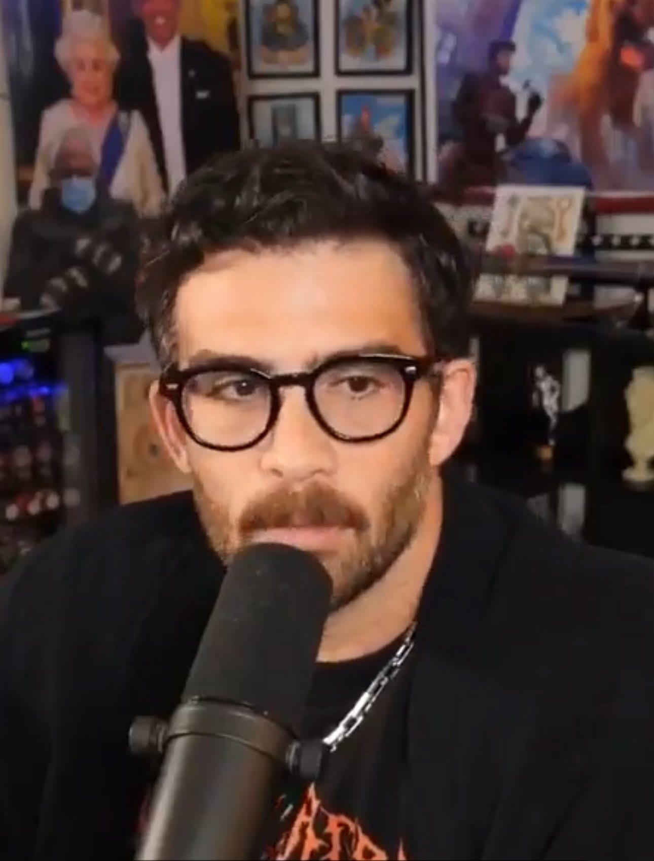 hasan piker dog collar